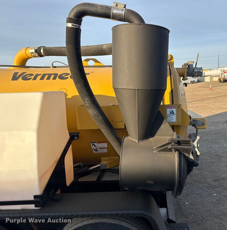 image for item EG1879 2025 Vermeer V500LE vacuum excavator