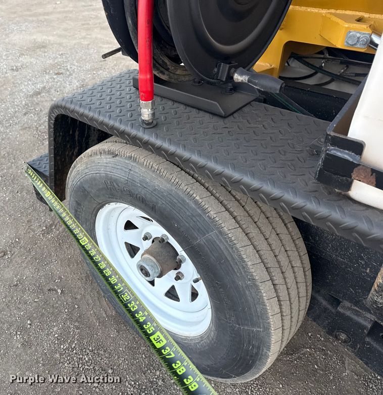 image for item EG1879 2025 Vermeer V500LE vacuum excavator