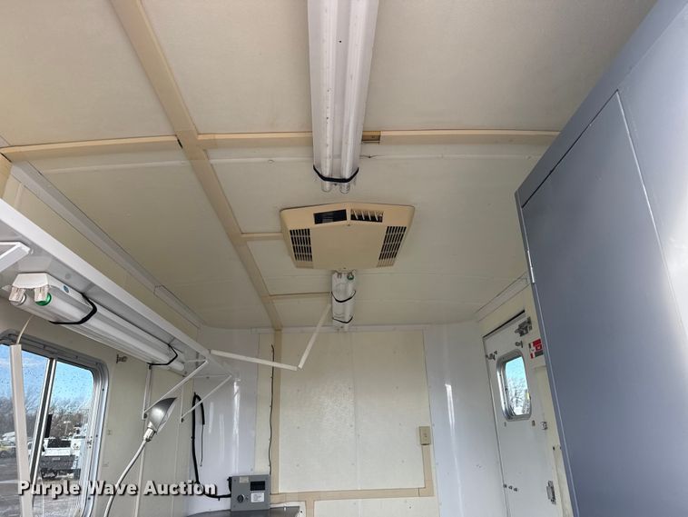 image for item EG1946 1995 Pelsue 12 FOST fiber optic splicing trailer