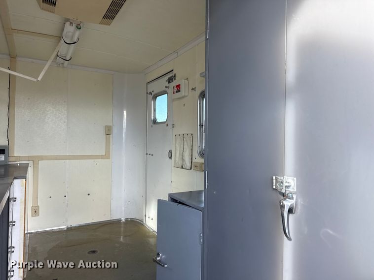 image for item EG1946 1995 Pelsue 12 FOST fiber optic splicing trailer