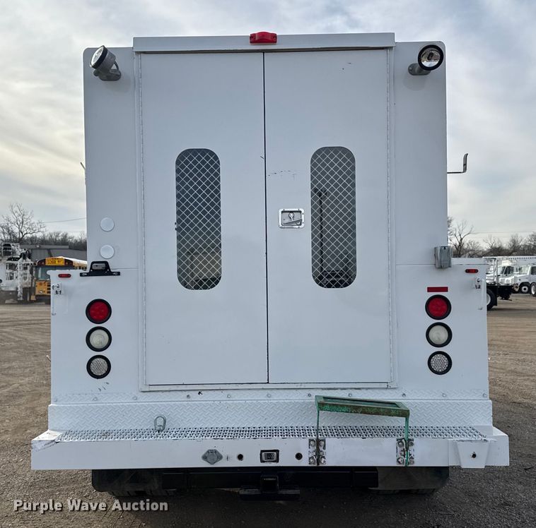 image for item EG2010 2014 RAM 5500HD utility / service truck