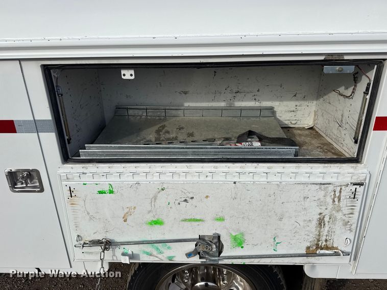 image for item EG2010 2014 RAM 5500HD utility / service truck