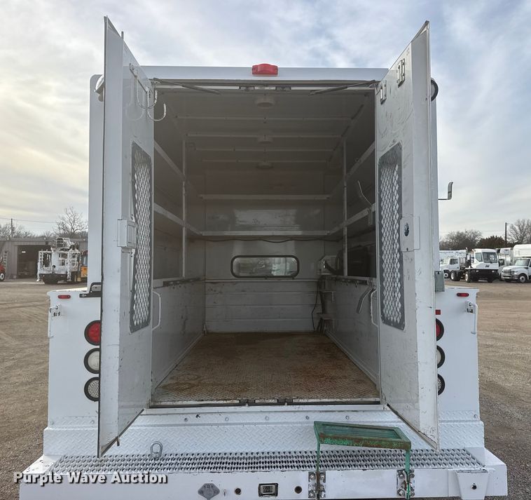 image for item EG2010 2014 RAM 5500HD utility / service truck