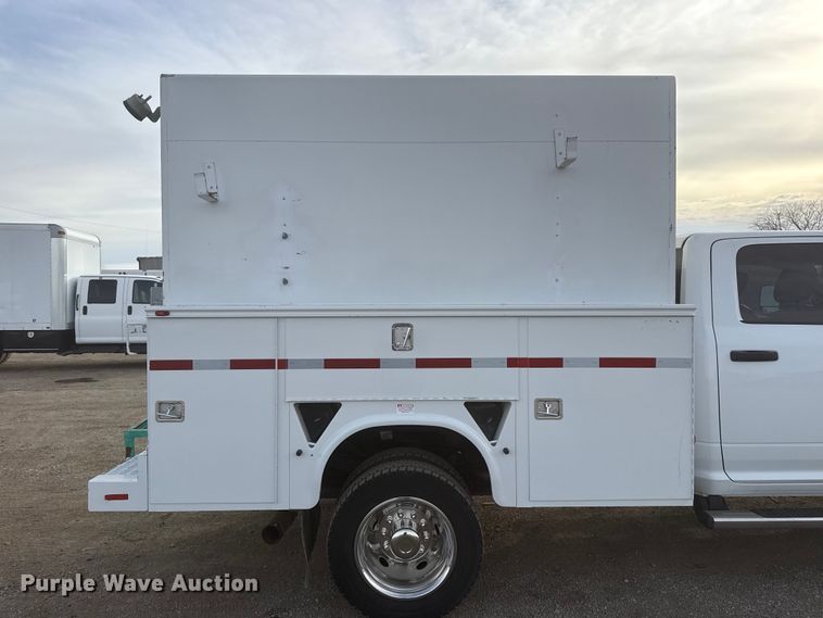 image for item EG2010 2014 RAM 5500HD utility / service truck
