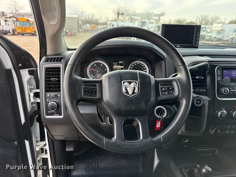 image for item EG2010 2014 RAM 5500HD utility / service truck