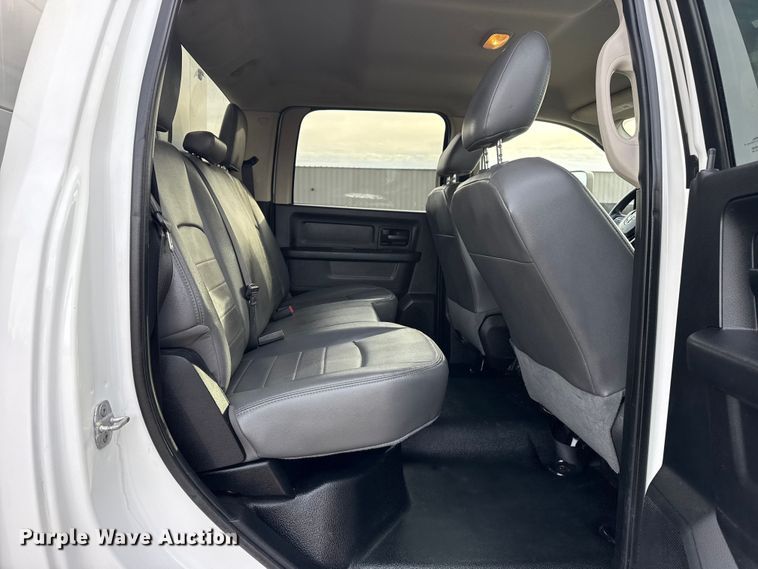 image for item EG2010 2014 RAM 5500HD utility / service truck