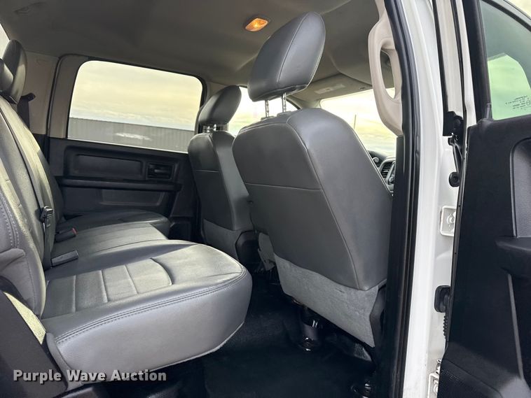 image for item EG2010 2014 RAM 5500HD utility / service truck