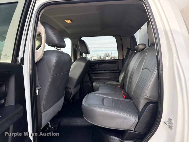 image for item EG2010 2014 RAM 5500HD utility / service truck