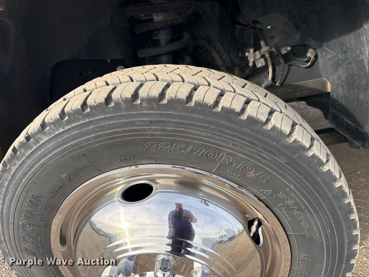 image for item EG2010 2014 RAM 5500HD utility / service truck