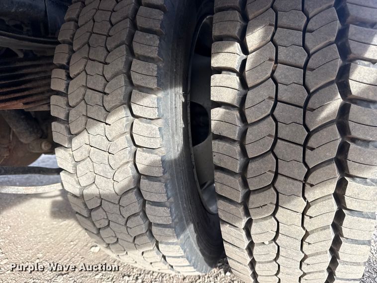 image for item EG2010 2014 RAM 5500HD utility / service truck