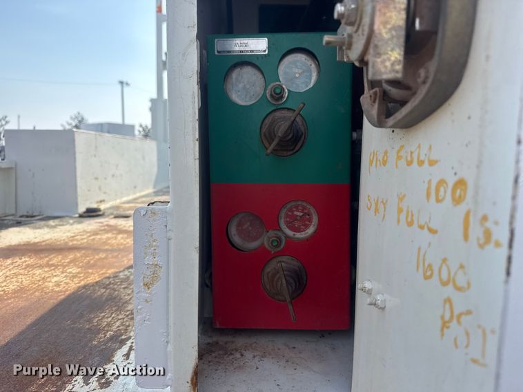 image for item EG2020 2012 Freightliner Business Class M2 crane truck