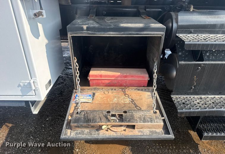 image for item EG2020 2012 Freightliner Business Class M2 crane truck