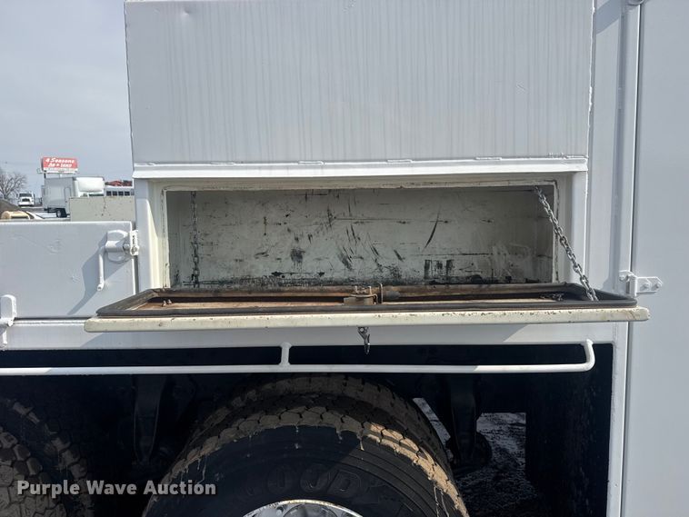 image for item EG2020 2012 Freightliner Business Class M2 crane truck