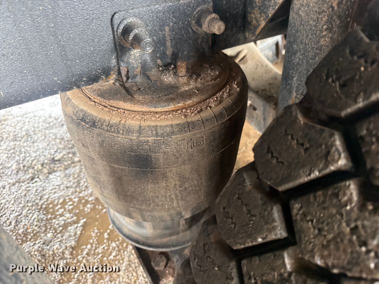 image for item EG2020 2012 Freightliner Business Class M2 crane truck