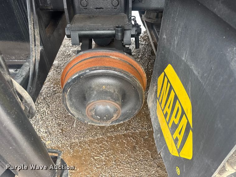 image for item EG2020 2012 Freightliner Business Class M2 crane truck