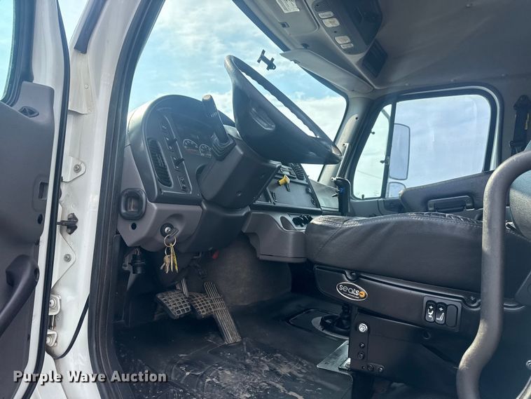 image for item EG2020 2012 Freightliner Business Class M2 crane truck