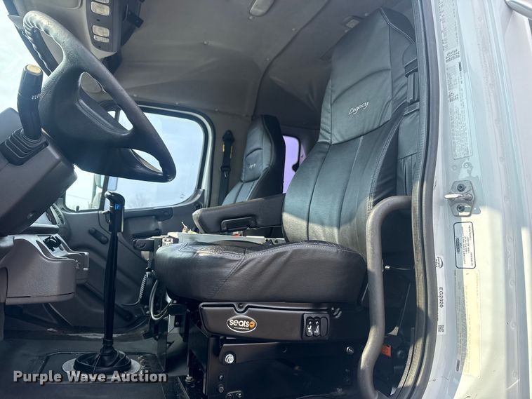 image for item EG2020 2012 Freightliner Business Class M2 crane truck