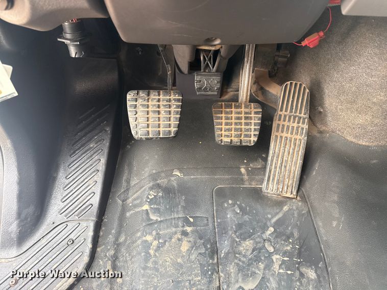 image for item EG2020 2012 Freightliner Business Class M2 crane truck