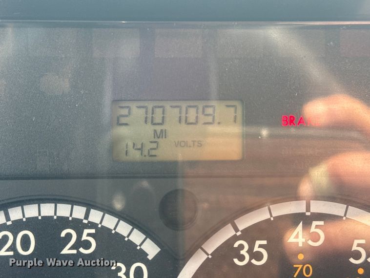 image for item EG2020 2012 Freightliner Business Class M2 crane truck