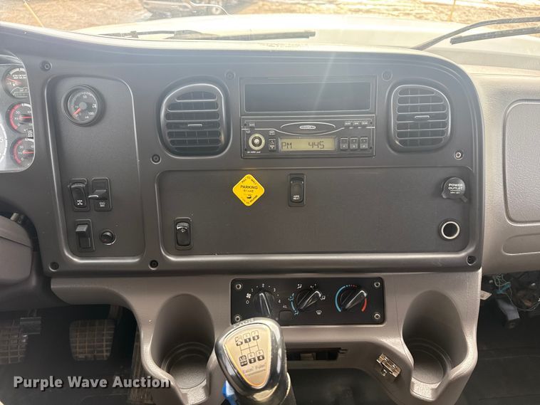 image for item EG2020 2012 Freightliner Business Class M2 crane truck