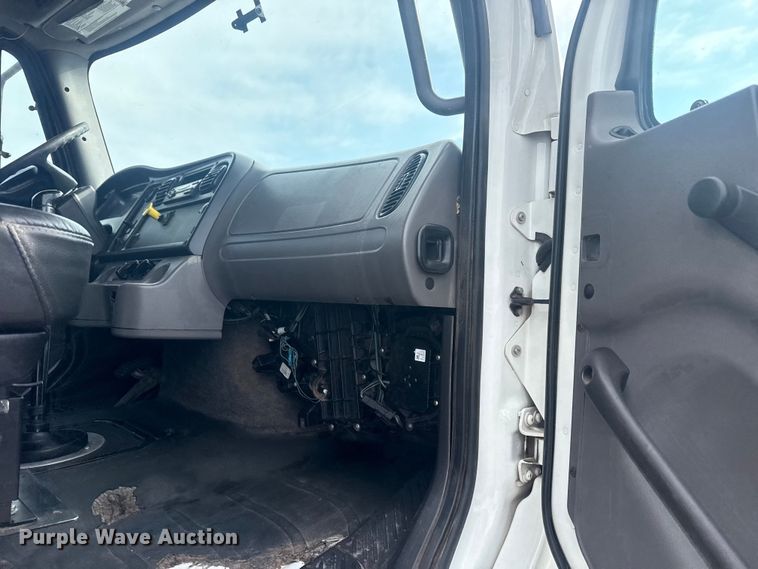 image for item EG2020 2012 Freightliner Business Class M2 crane truck