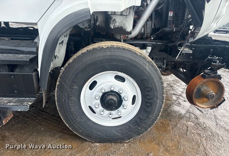 image for item EG2020 2012 Freightliner Business Class M2 crane truck