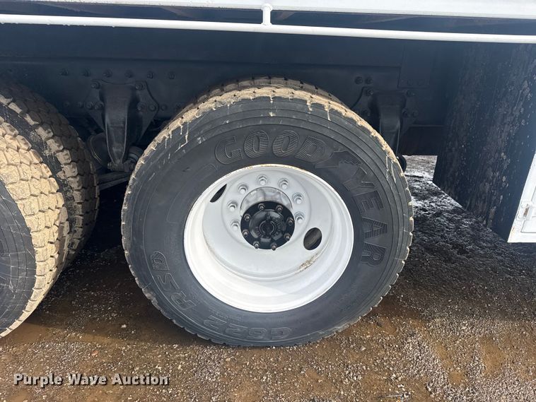 image for item EG2020 2012 Freightliner Business Class M2 crane truck