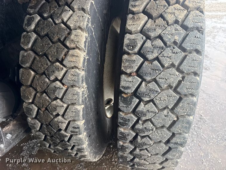 image for item EG2020 2012 Freightliner Business Class M2 crane truck