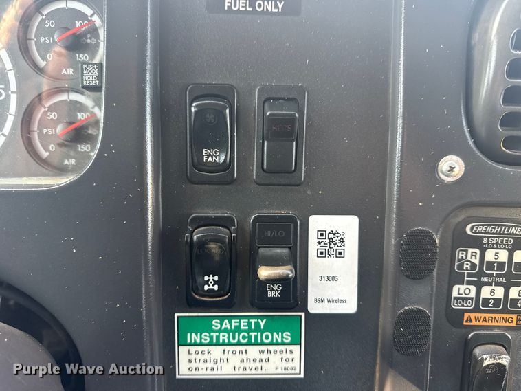 image for item EG2022 2010 Freightliner Business Class M2 Crew Cab crane truck