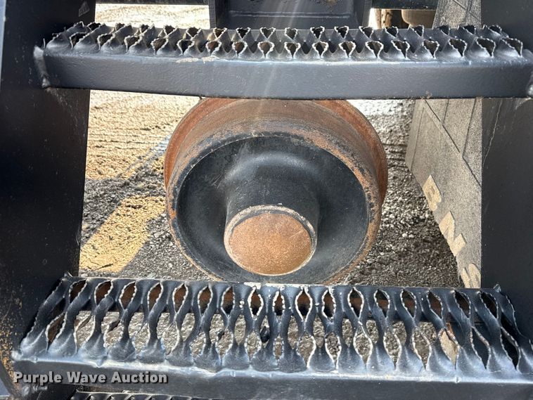 image for item EG2022 2010 Freightliner Business Class M2 Crew Cab crane truck