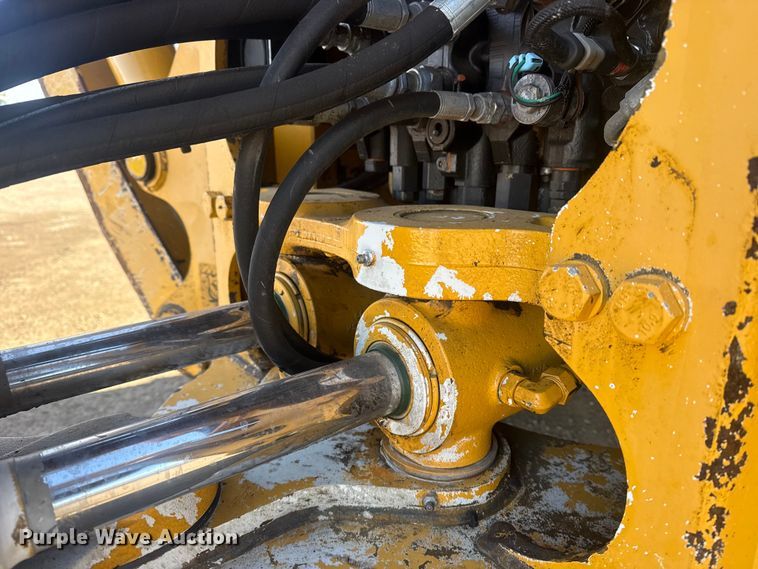 image for item EG2045 2015 John Deere 310SK backhoe