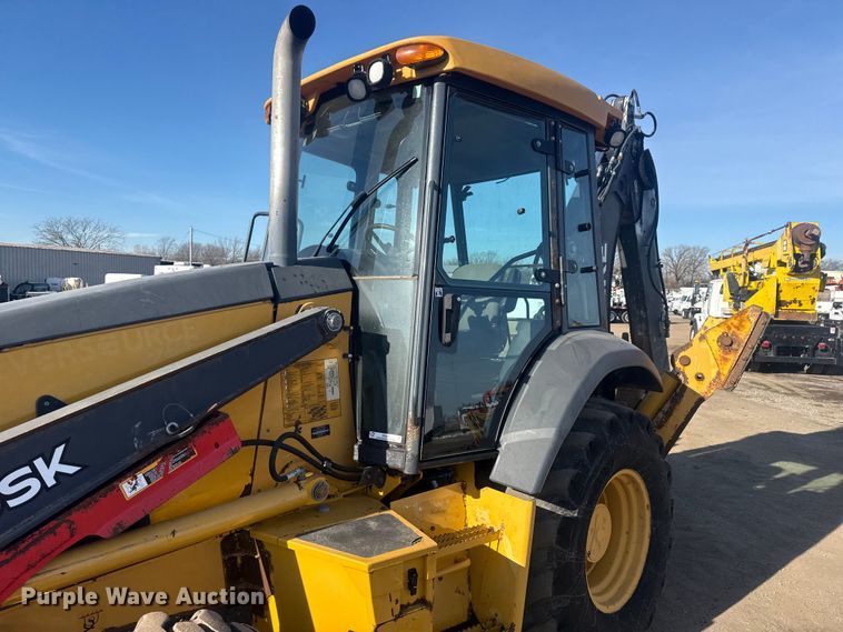 image for item EG2045 2015 John Deere 310SK backhoe