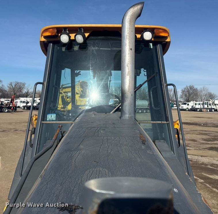 image for item EG2045 2015 John Deere 310SK backhoe