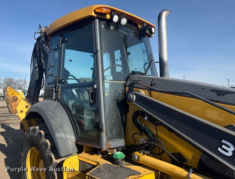 image for item EG2045 2015 John Deere 310SK backhoe