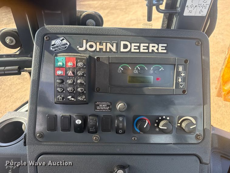 image for item EG2045 2015 John Deere 310SK backhoe