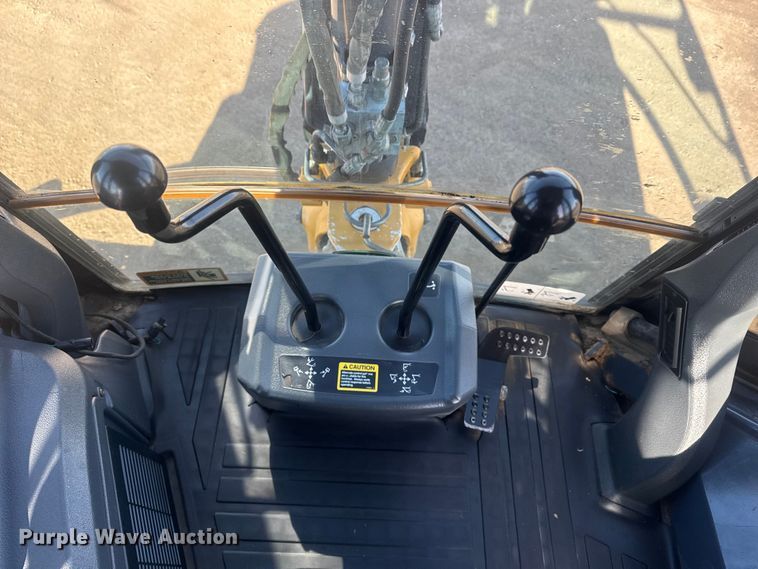 image for item EG2045 2015 John Deere 310SK backhoe