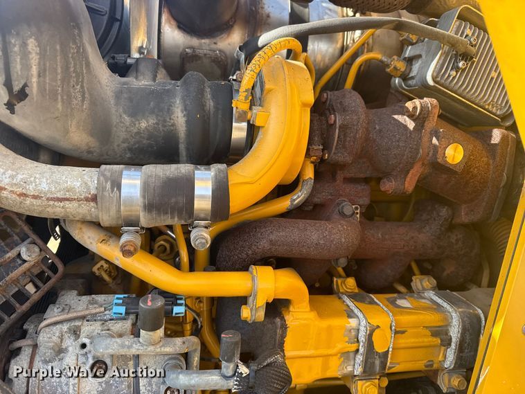 image for item EG2045 2015 John Deere 310SK backhoe