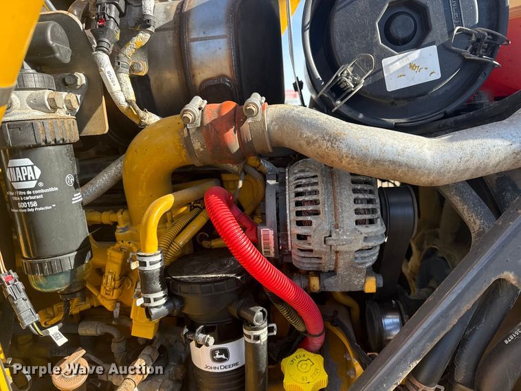 image for item EG2045 2015 John Deere 310SK backhoe