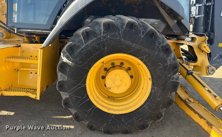 image for item EG2045 2015 John Deere 310SK backhoe