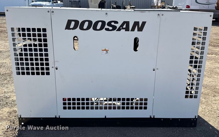 image for item EG2049 2017 Doosan P185WDOU-T4F air compressor