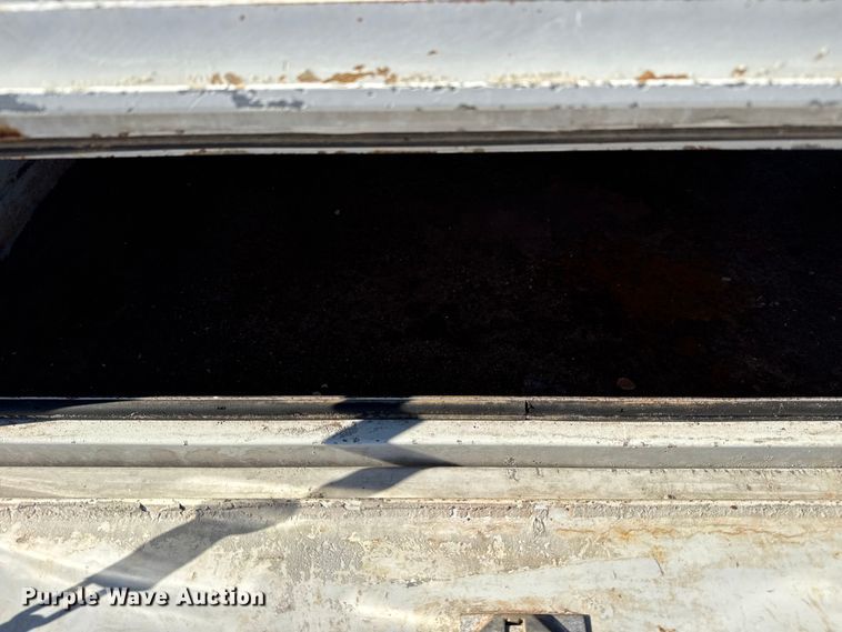 image for item EG2058 2003 Chevrolet W5500 utility / service truck