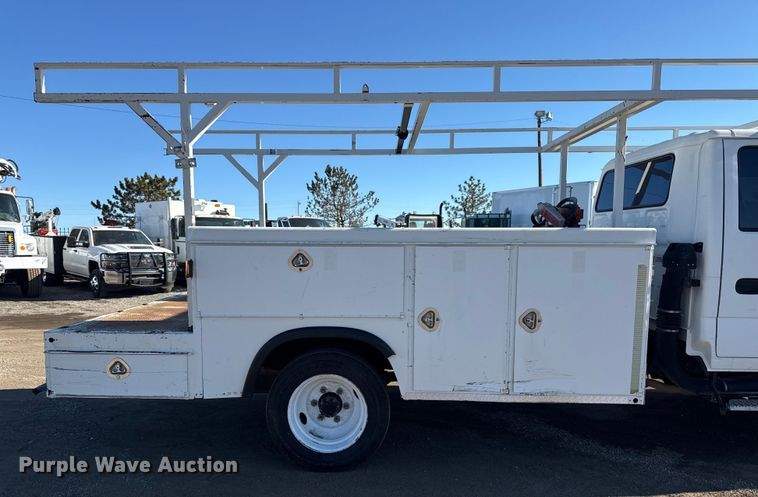 image for item EG2058 2003 Chevrolet W5500 utility / service truck