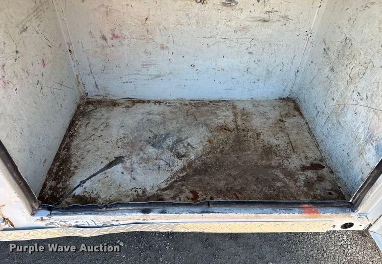 image for item EG2058 2003 Chevrolet W5500 utility / service truck