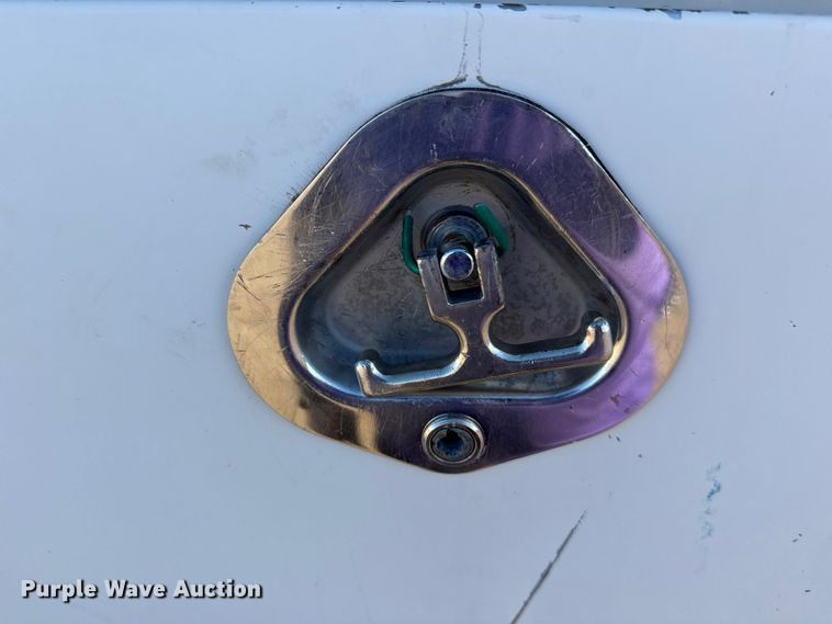 image for item EG2058 2003 Chevrolet W5500 utility / service truck