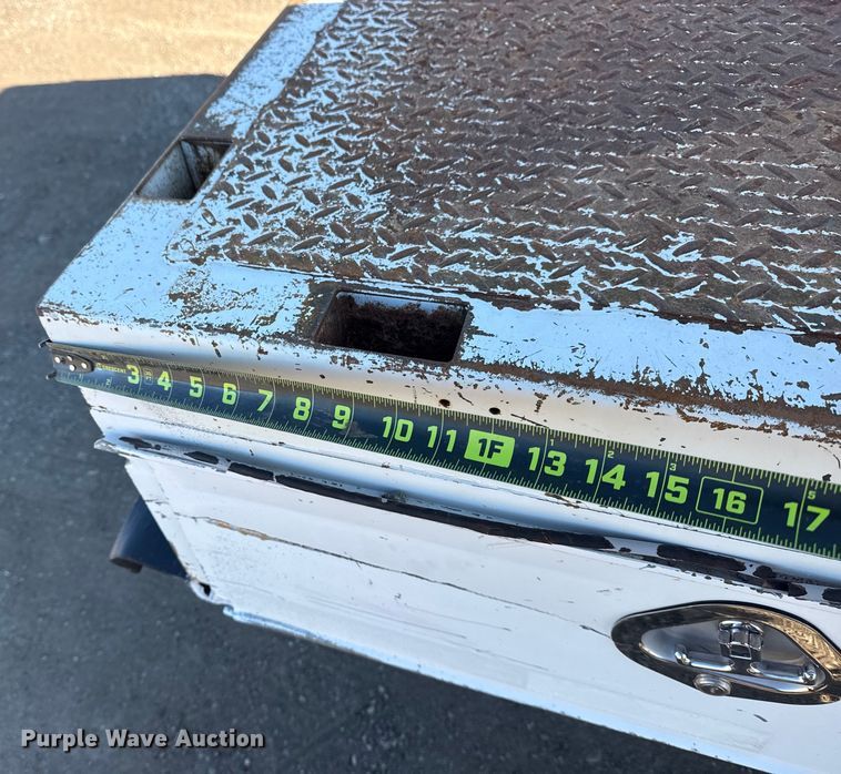 image for item EG2058 2003 Chevrolet W5500 utility / service truck