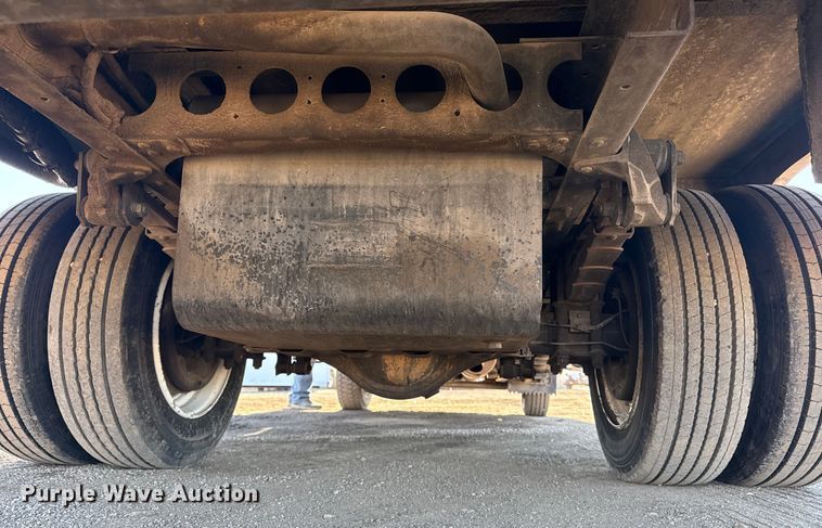 image for item EG2058 2003 Chevrolet W5500 utility / service truck