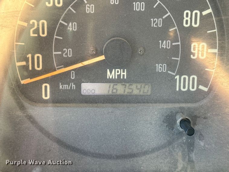 image for item EG2058 2003 Chevrolet W5500 utility / service truck