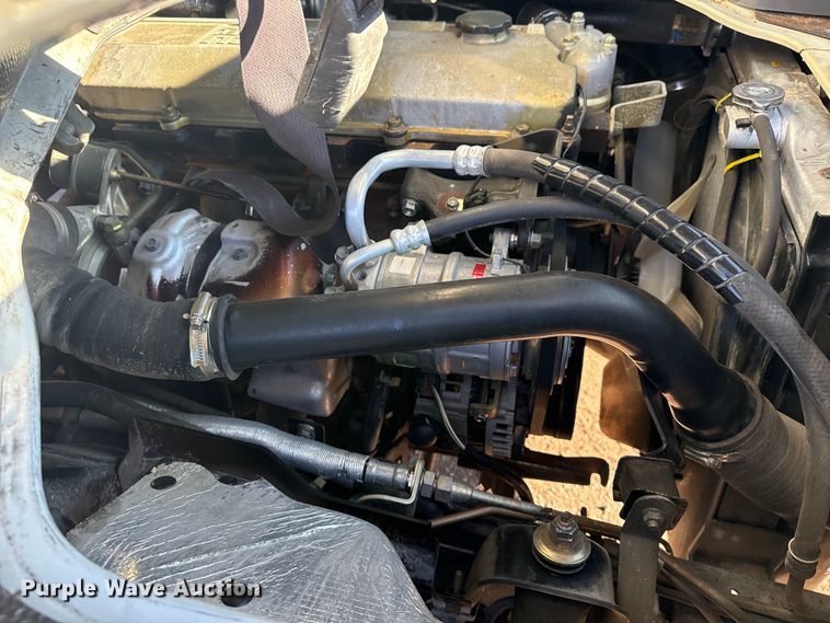 image for item EG2058 2003 Chevrolet W5500 utility / service truck