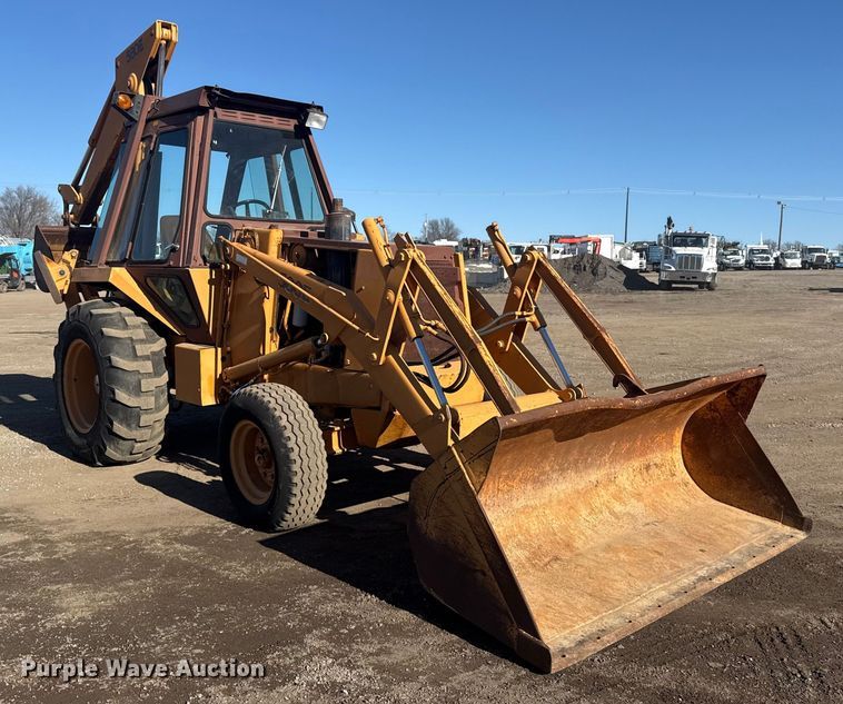 image for item EG2063 1985 Case 580E backhoe