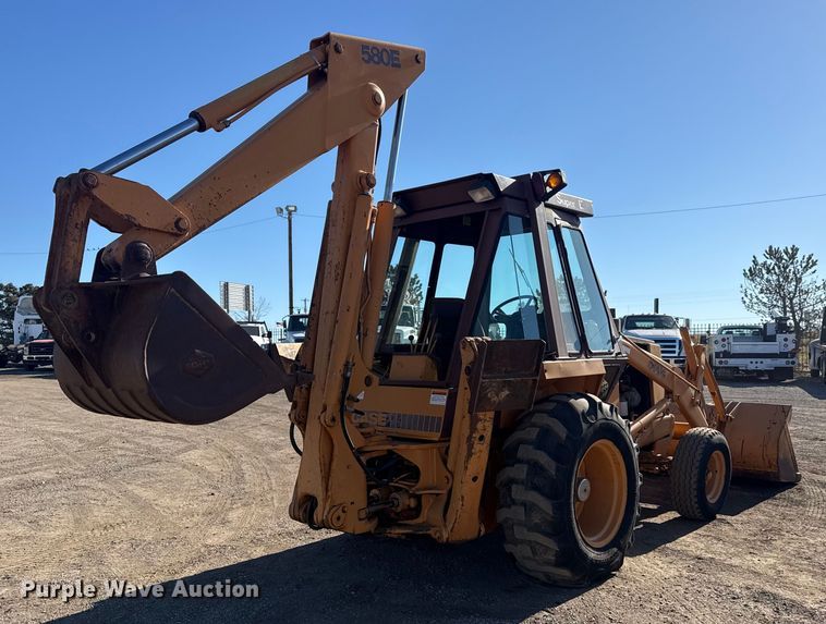 image for item EG2063 1985 Case 580E backhoe